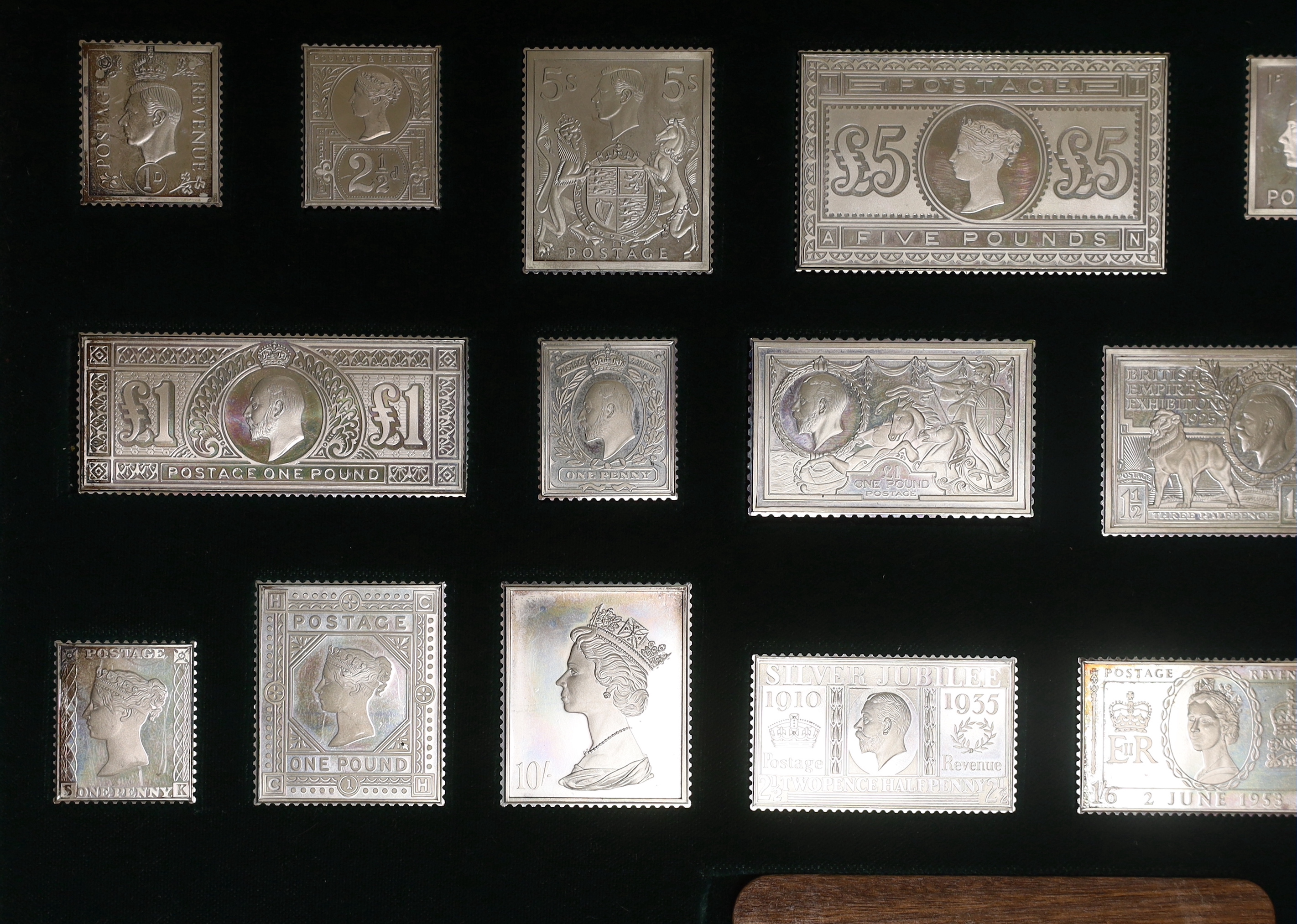 A cased modern set of twenty five silver 'Stamps of Royalty' replicas, with paperwork